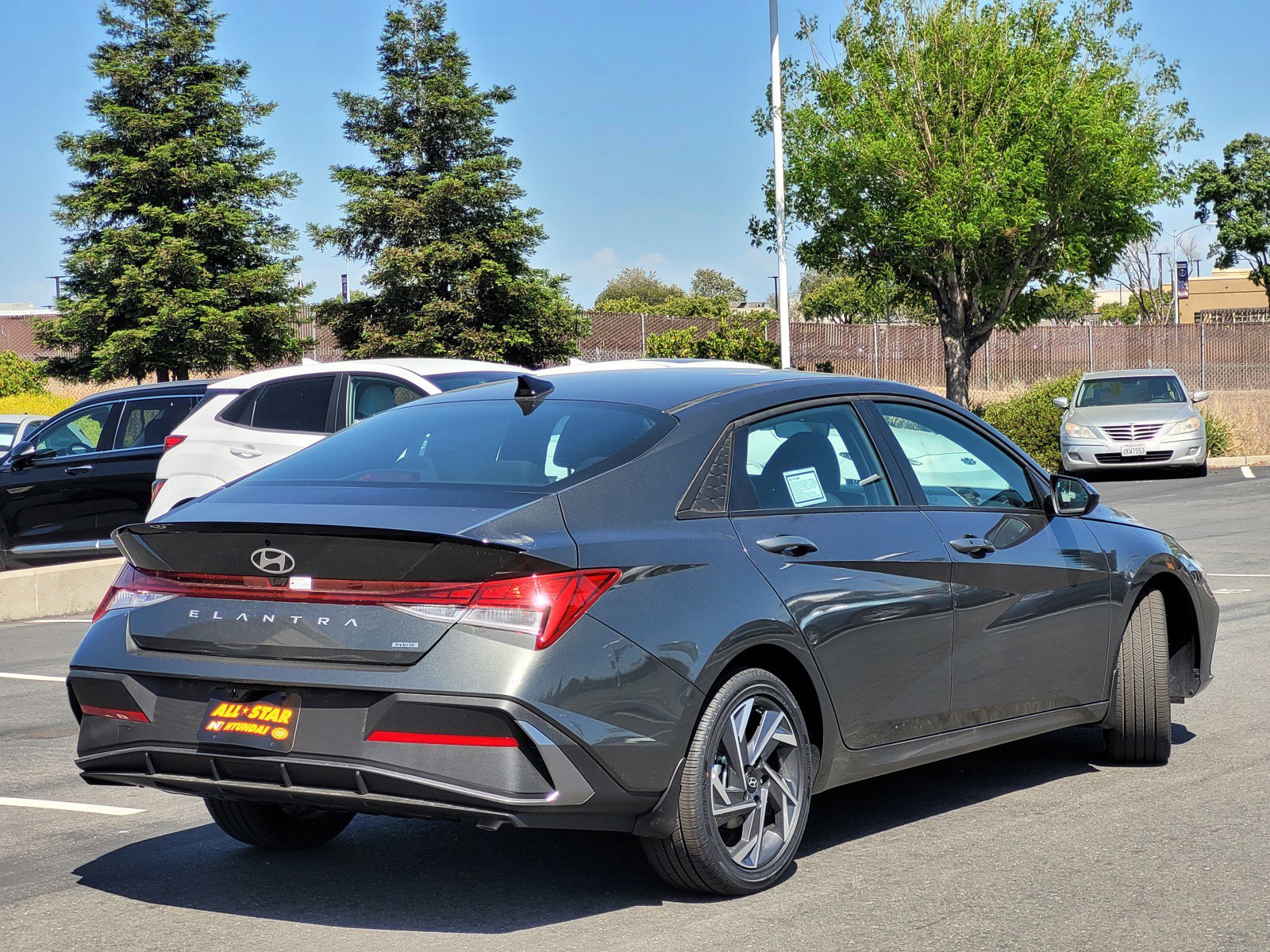 2025 Hyundai Elantra Hybrid SEL Sport photo 3
