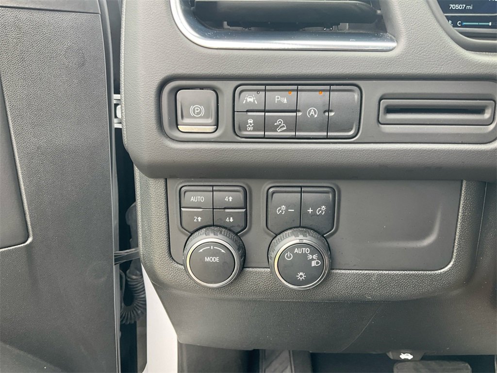 2023 Chevrolet Suburban Premier photo 21