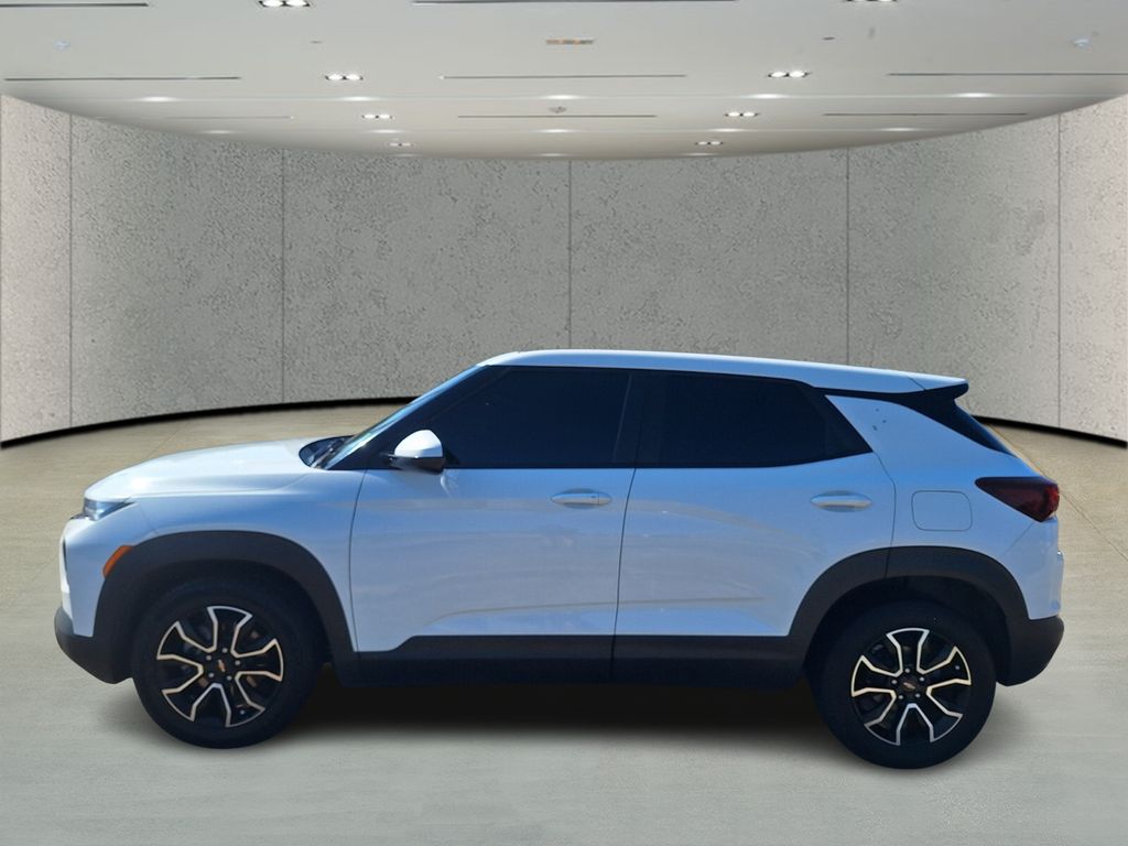 2022 Chevrolet Trailblazer ACTIV photo 2
