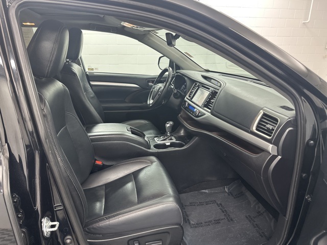 2019 Toyota Highlander XLE photo 19