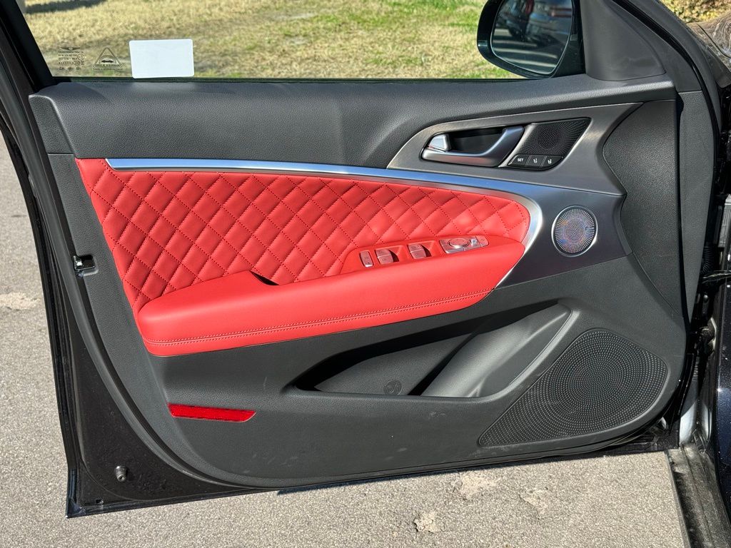 2025 Genesis G70 3.3T Sport Advanced photo 22