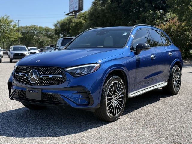 2024 Mercedes Benz GLC 300 photo 2