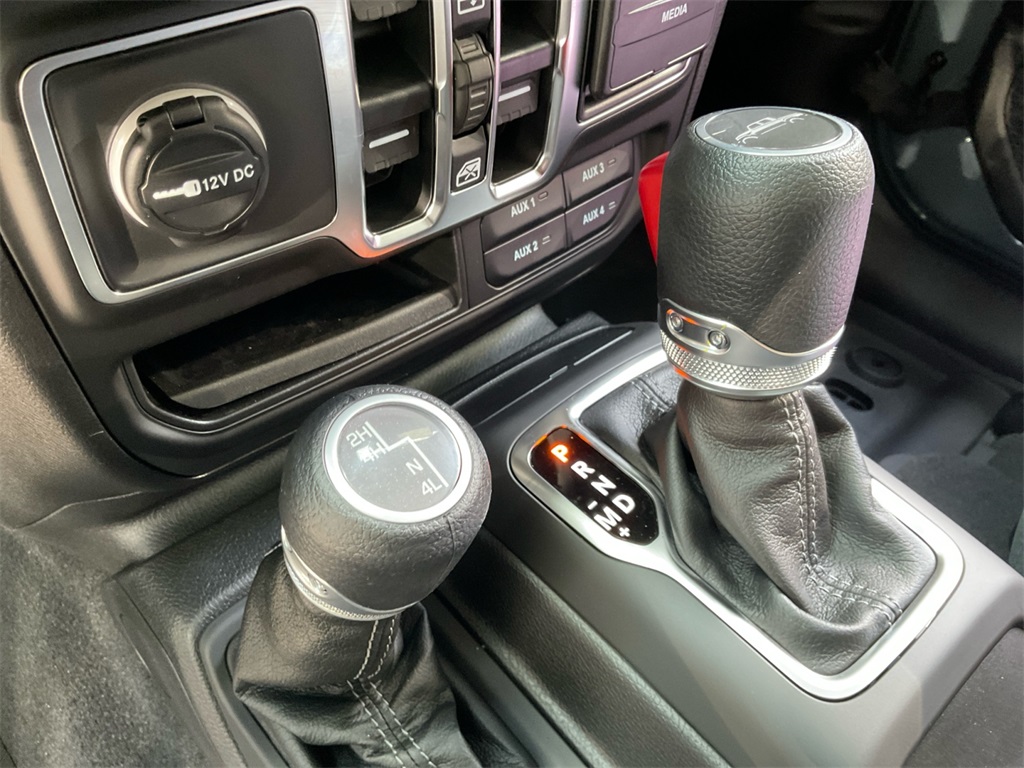 2025 Jeep Gladiator Sport S photo 33