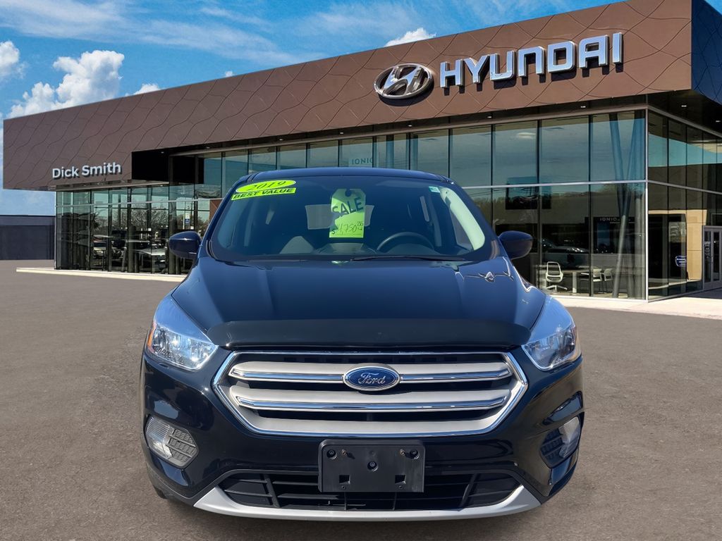 Used 2019 Ford Escape SE with VIN 1FMCU9GD7KUA69435 for sale in Greenville, SC