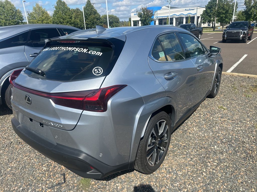 2025 Lexus UX Premium photo 7