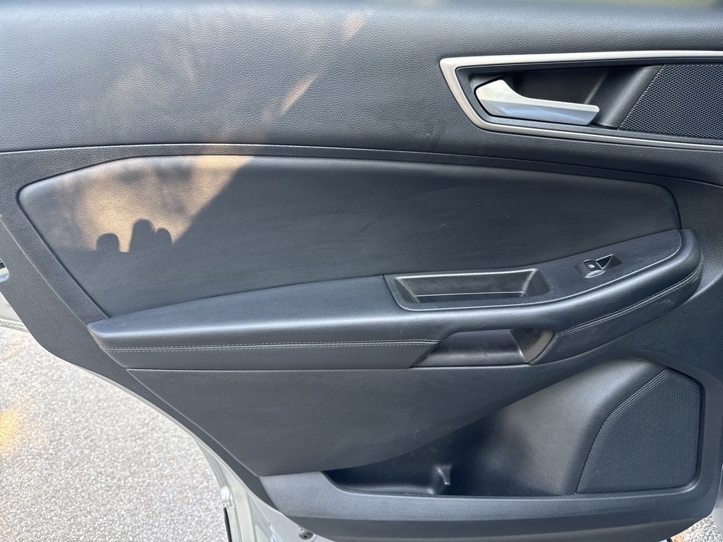 2024 Ford Edge SEL photo 15
