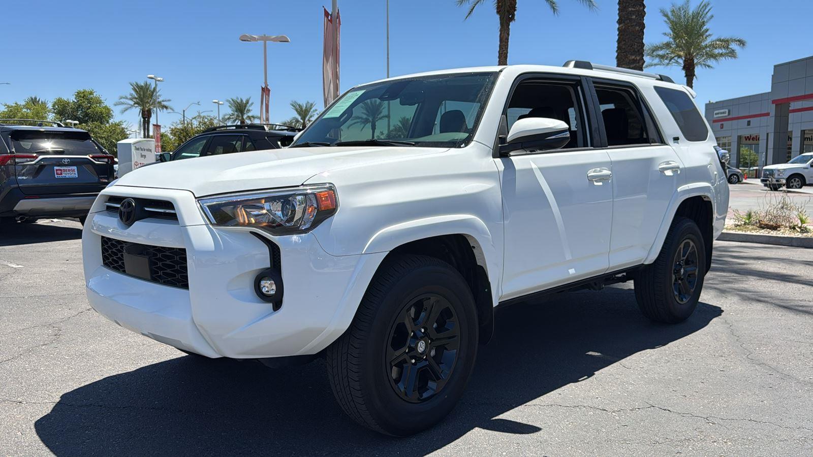 2023 Toyota 4Runner SR5 Premium photo 3