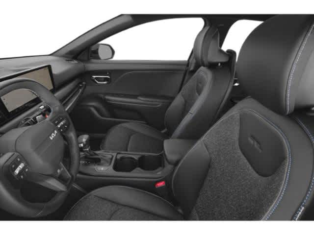 2025 Kia K4 GT-Line photo 5