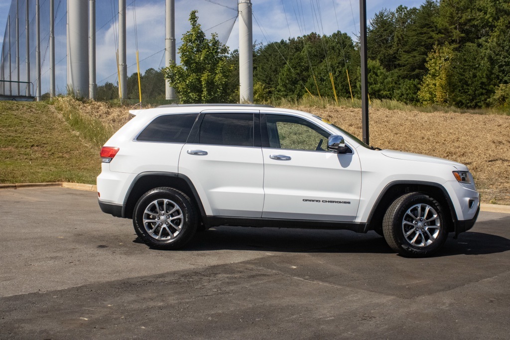 2016 Jeep Grand Cherokee Limited photo 2