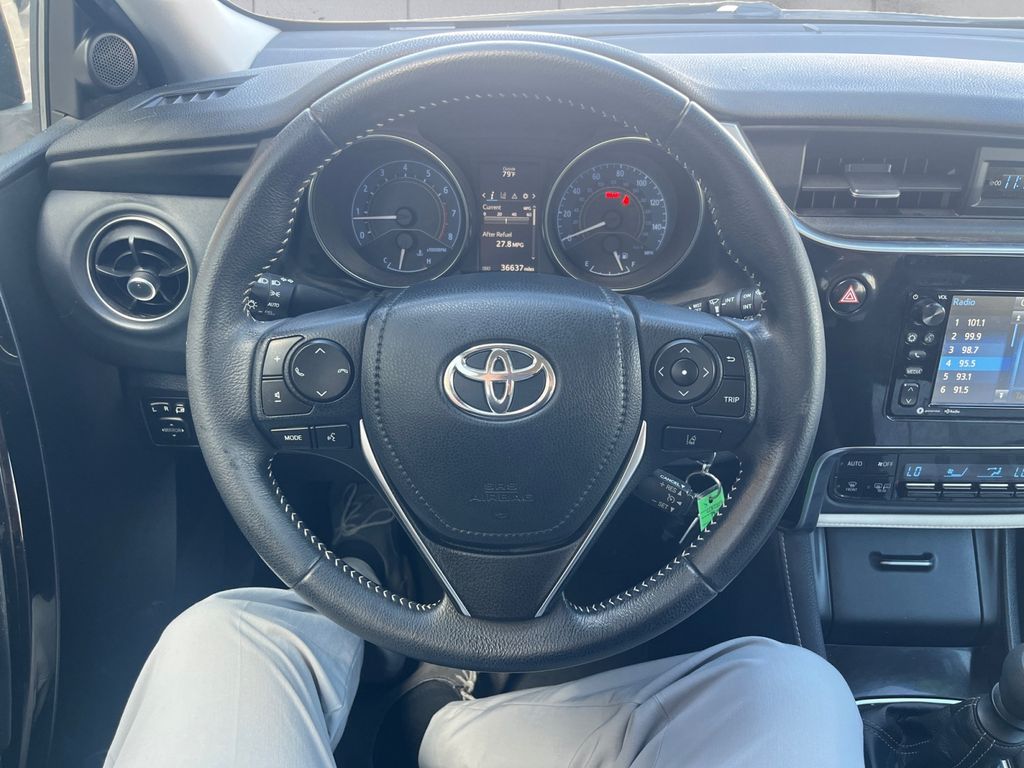 2018 Toyota Corolla iM Base photo 9
