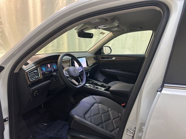 2026 Volkswagen Atlas SE Technology photo 12