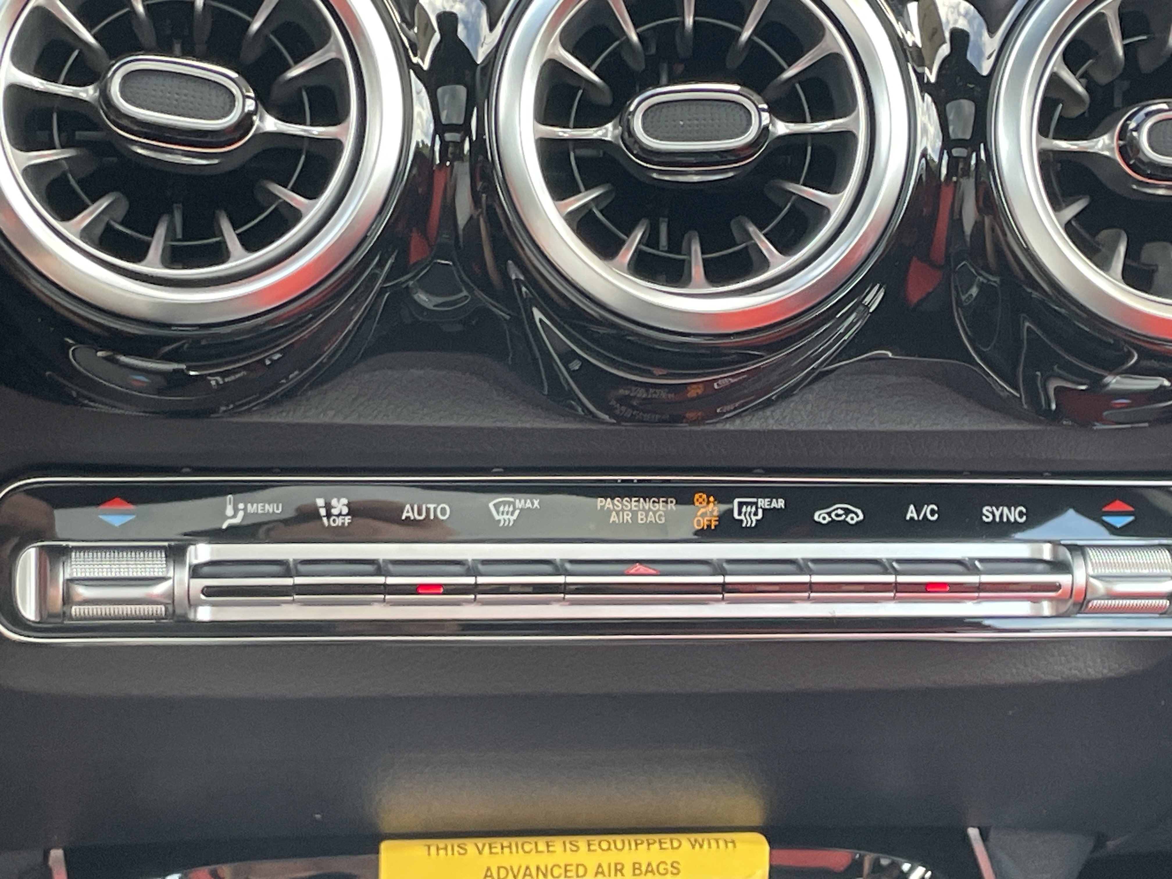 2026 Mercedes Benz GLB AMG 35 4MATIC photo 7