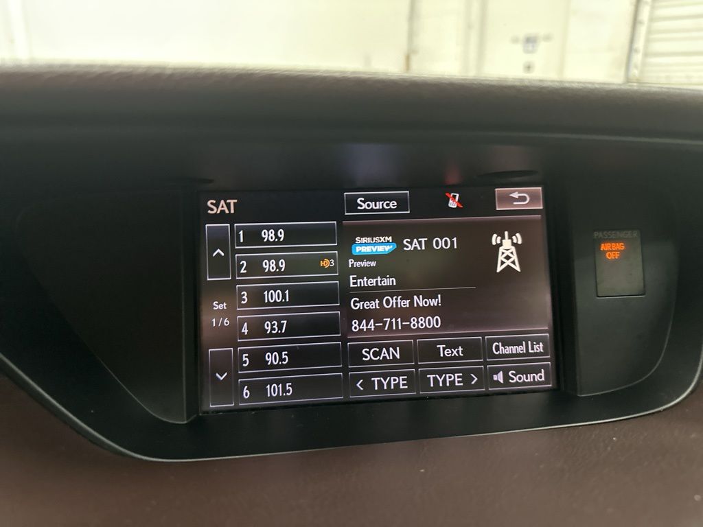 2016 Lexus ES 350 photo 13