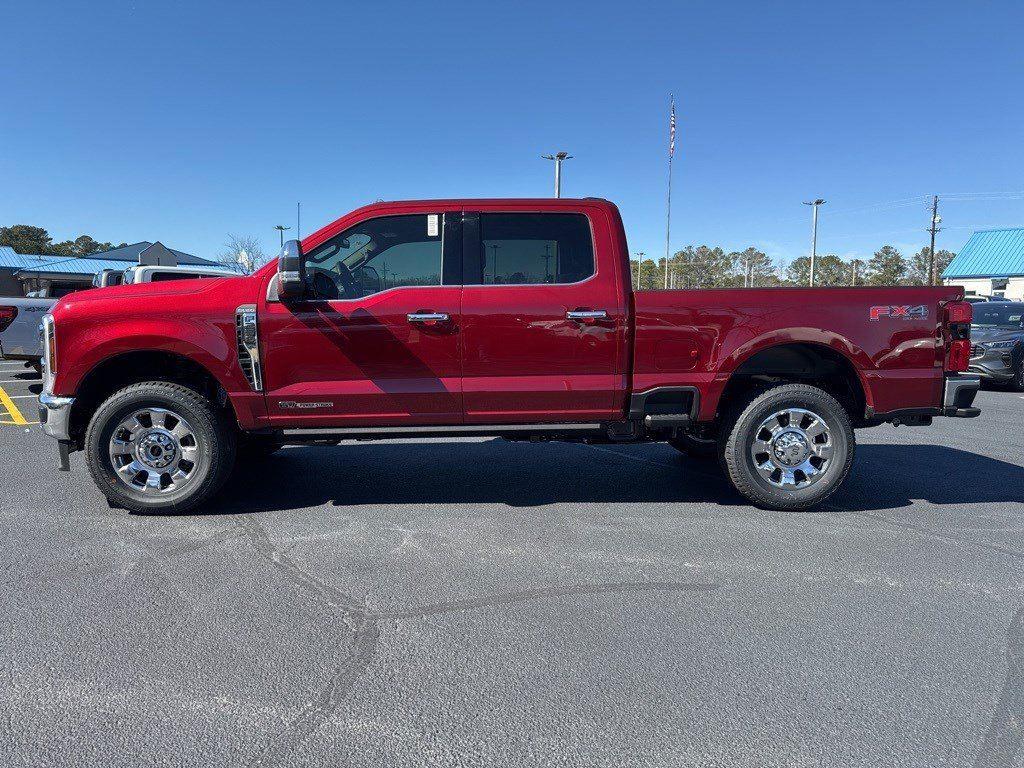 2025 Ford F-250 King Ranch photo 2