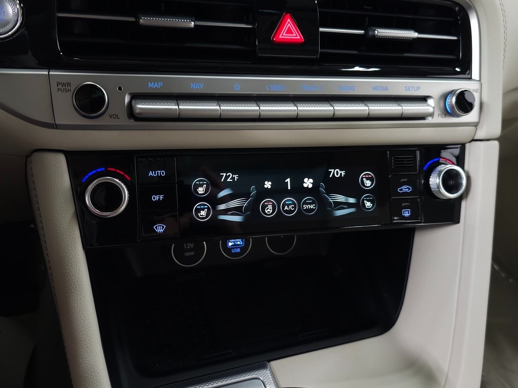 2026 Genesis G70 2.5T Prestige AWD photo 18