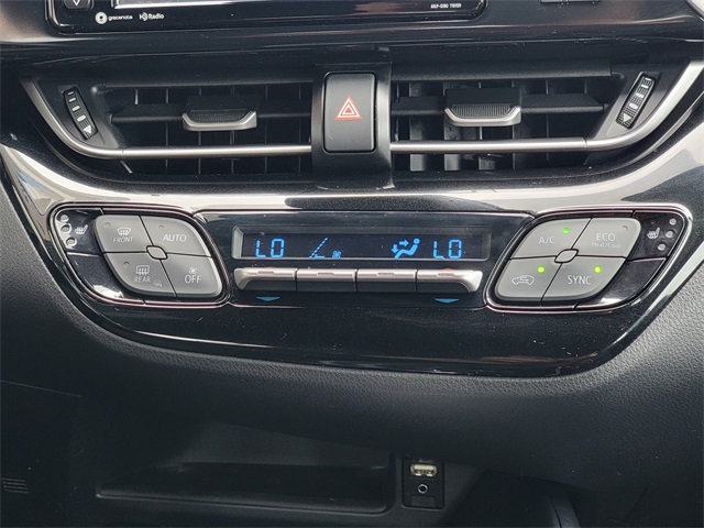 2018 Toyota C-HR XLE photo 18