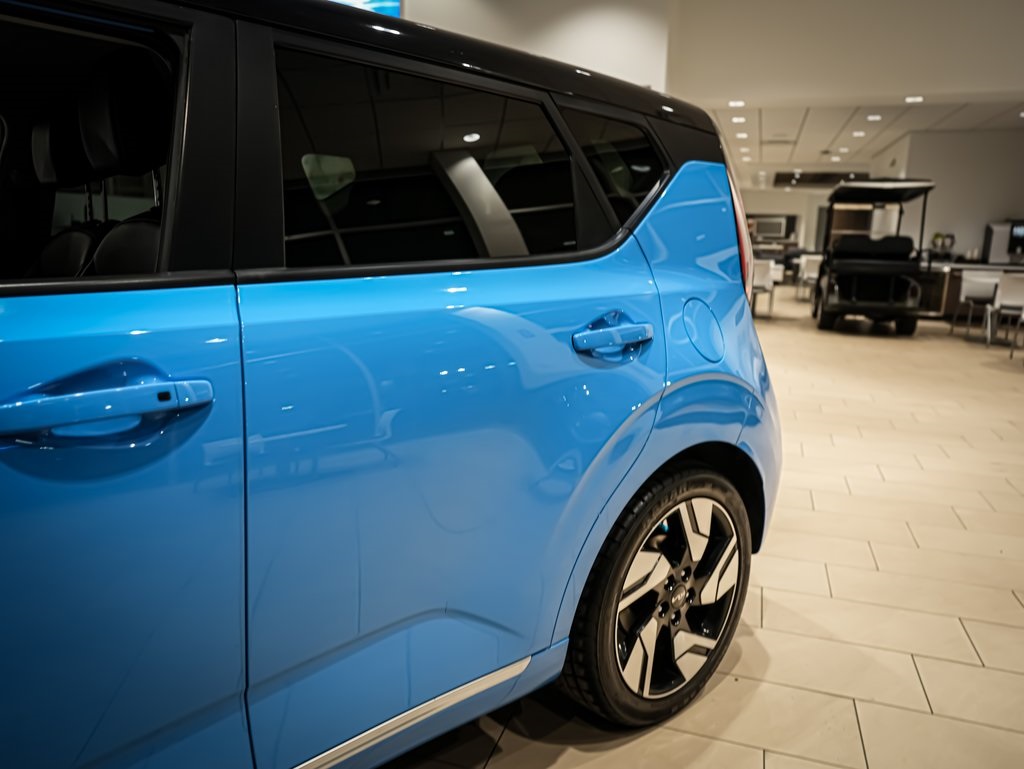 2023 Kia Soul GT-Line photo 12