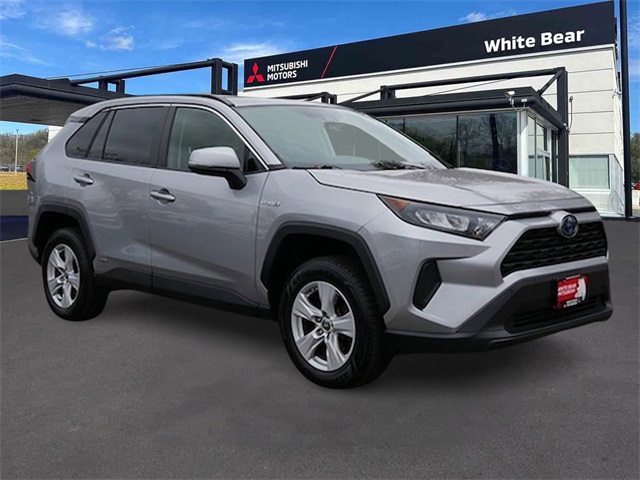 2019 Toyota RAV4 LE's photo
