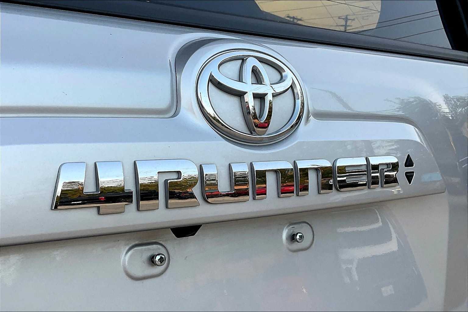 2024 Toyota 4Runner SR5 photo 28