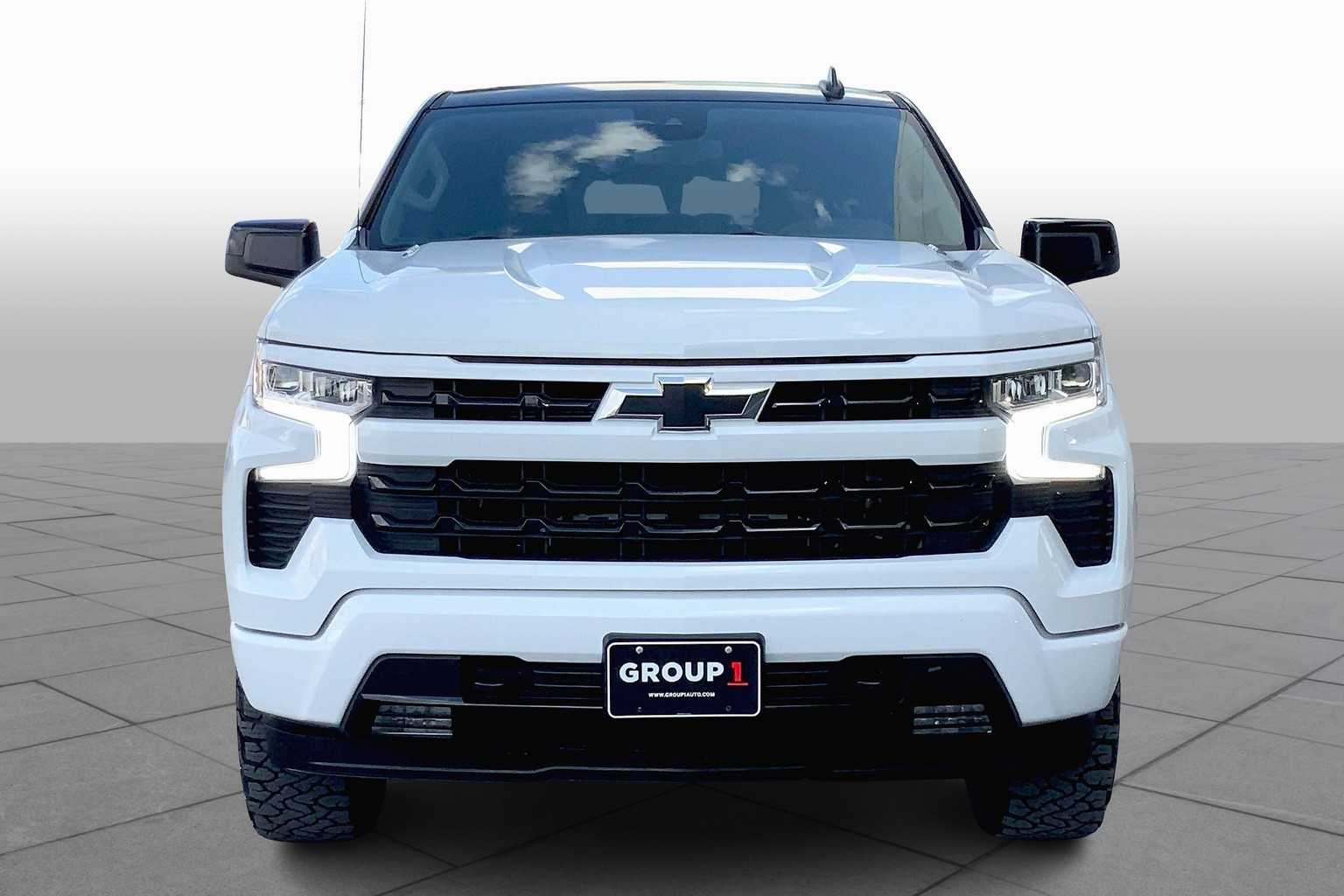 2023 Chevrolet Silverado 1500 RST photo 3
