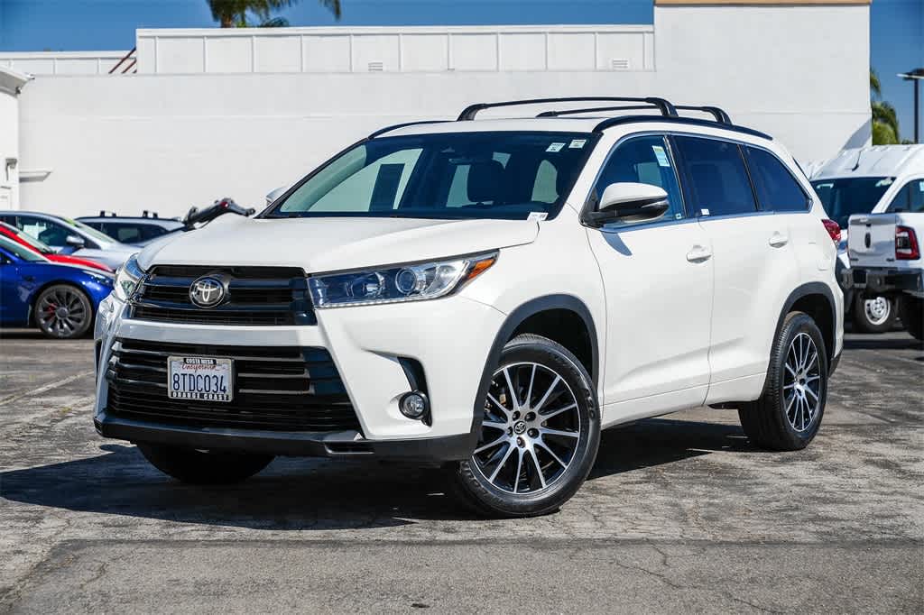 Pre-Owned 2018 Toyota Highlander SE Sport Utility in Costa Mesa # ...