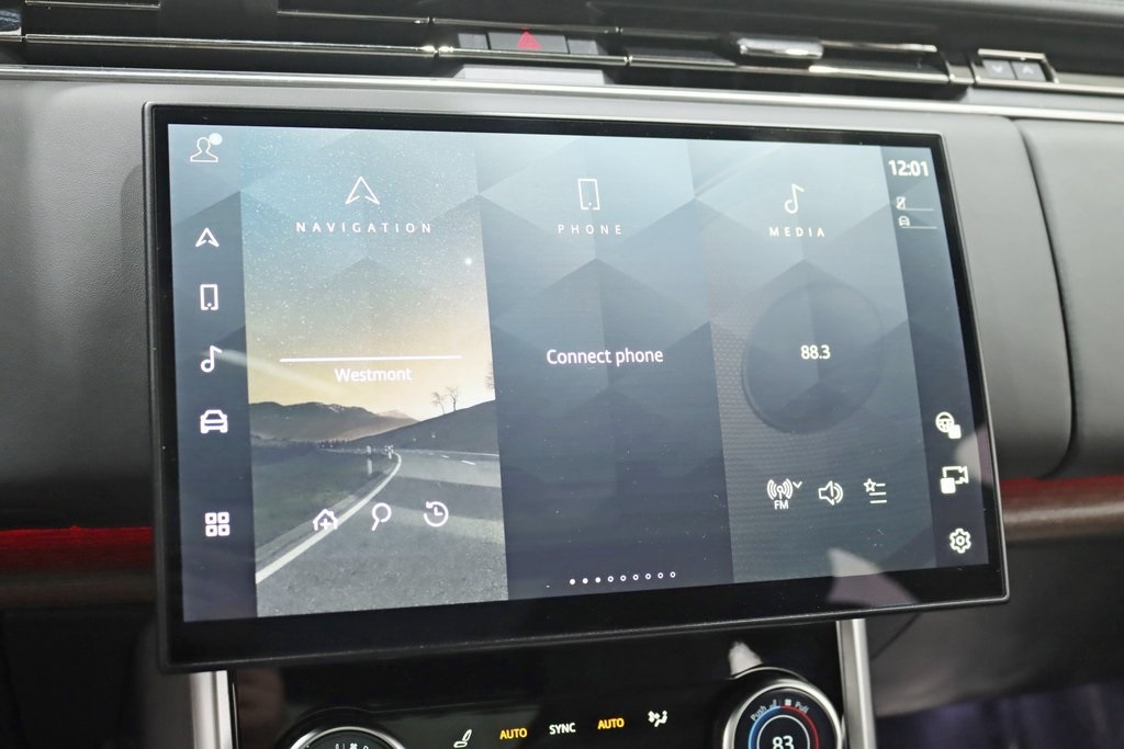2023 Land Rover Range Rover SE photo 19