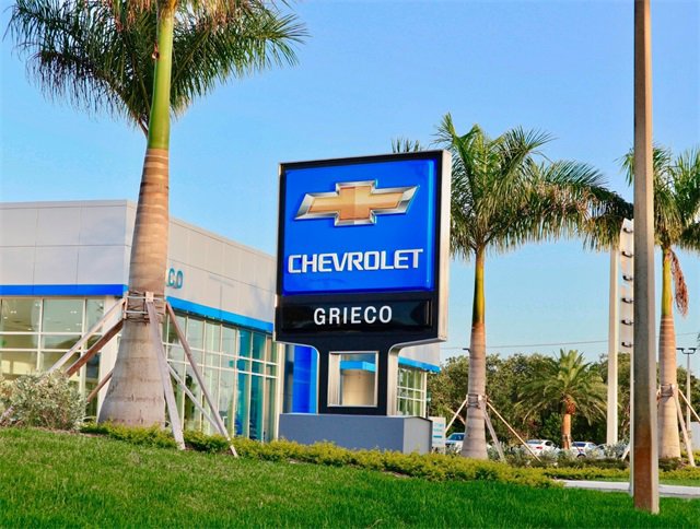 Used 2015 SPECIAL PAINT Chevrolet CUTWAY image 13