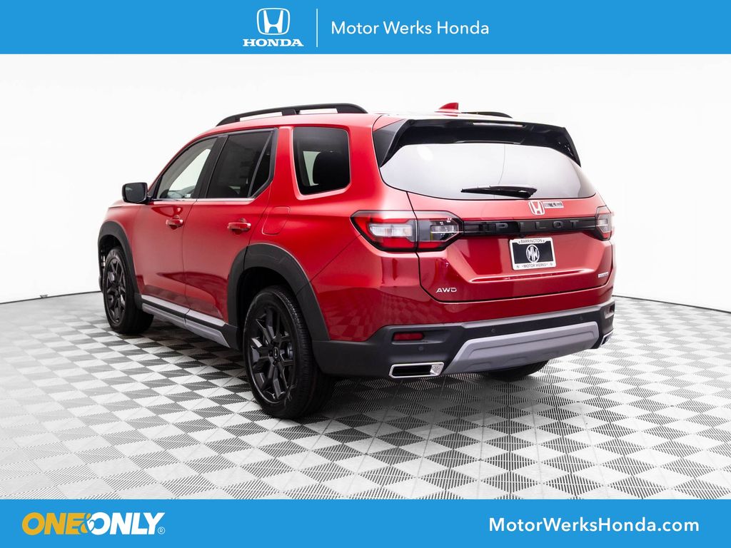 2025 Honda Pilot Touring photo 3