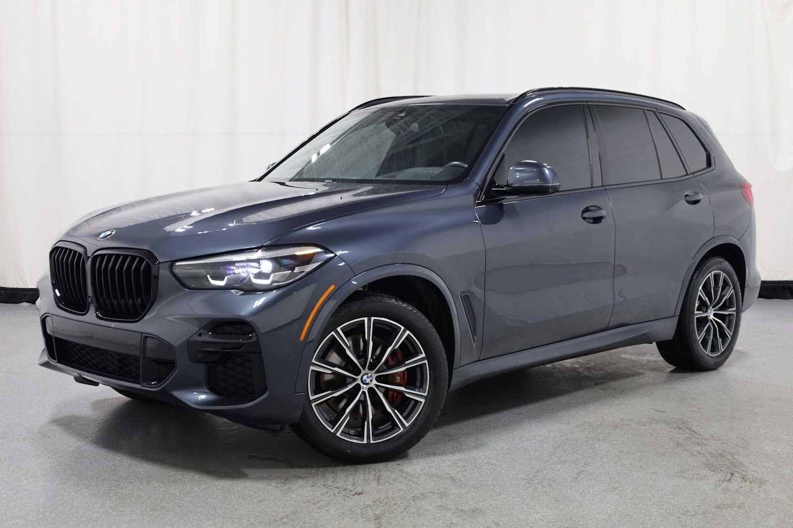 2022 BMW X5 40i's photo