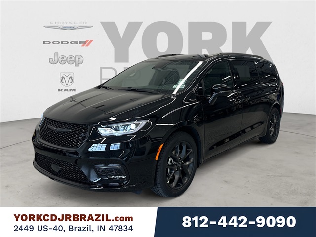 2026 Chrysler Pacifica Limited's photo