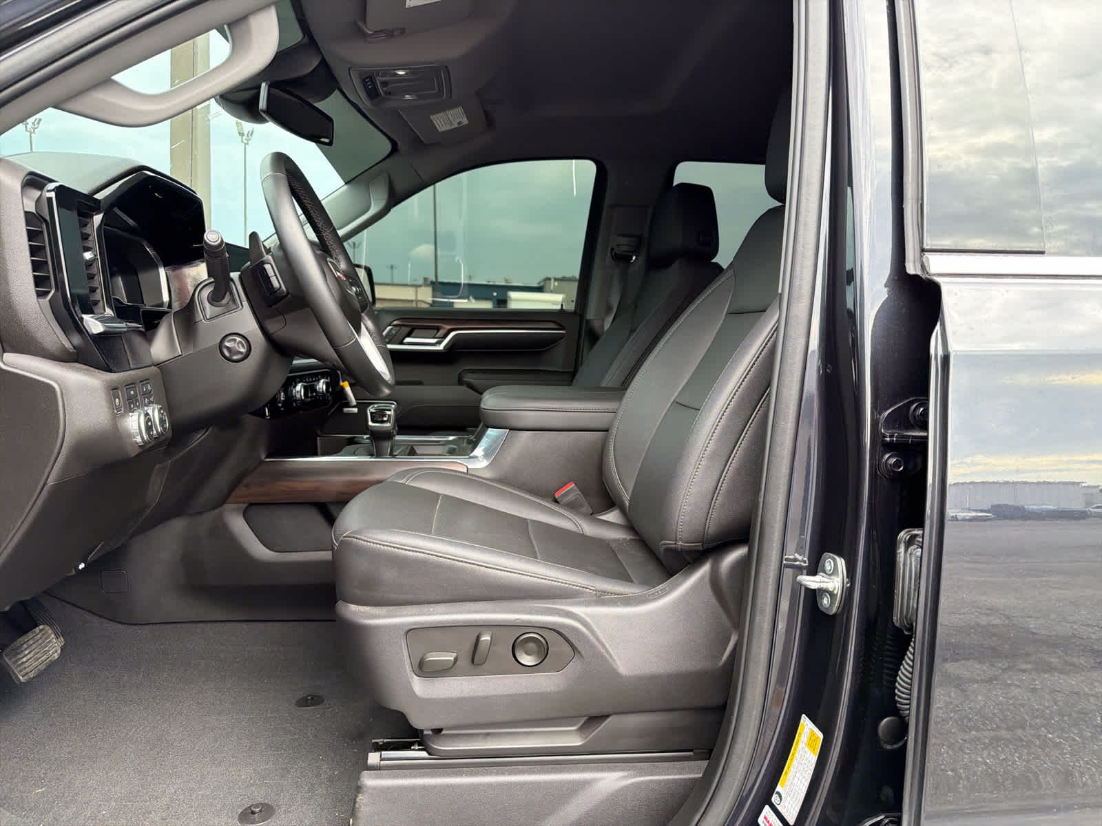 2023 Gmc Sierra 1500 SLT photo 7