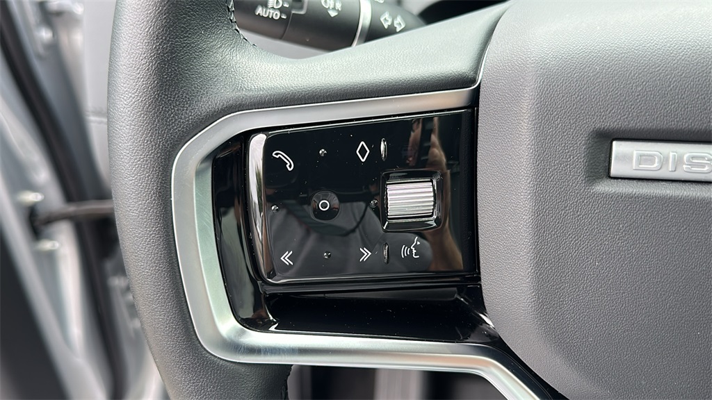 2023 Land Rover Discovery Sport SE photo 14