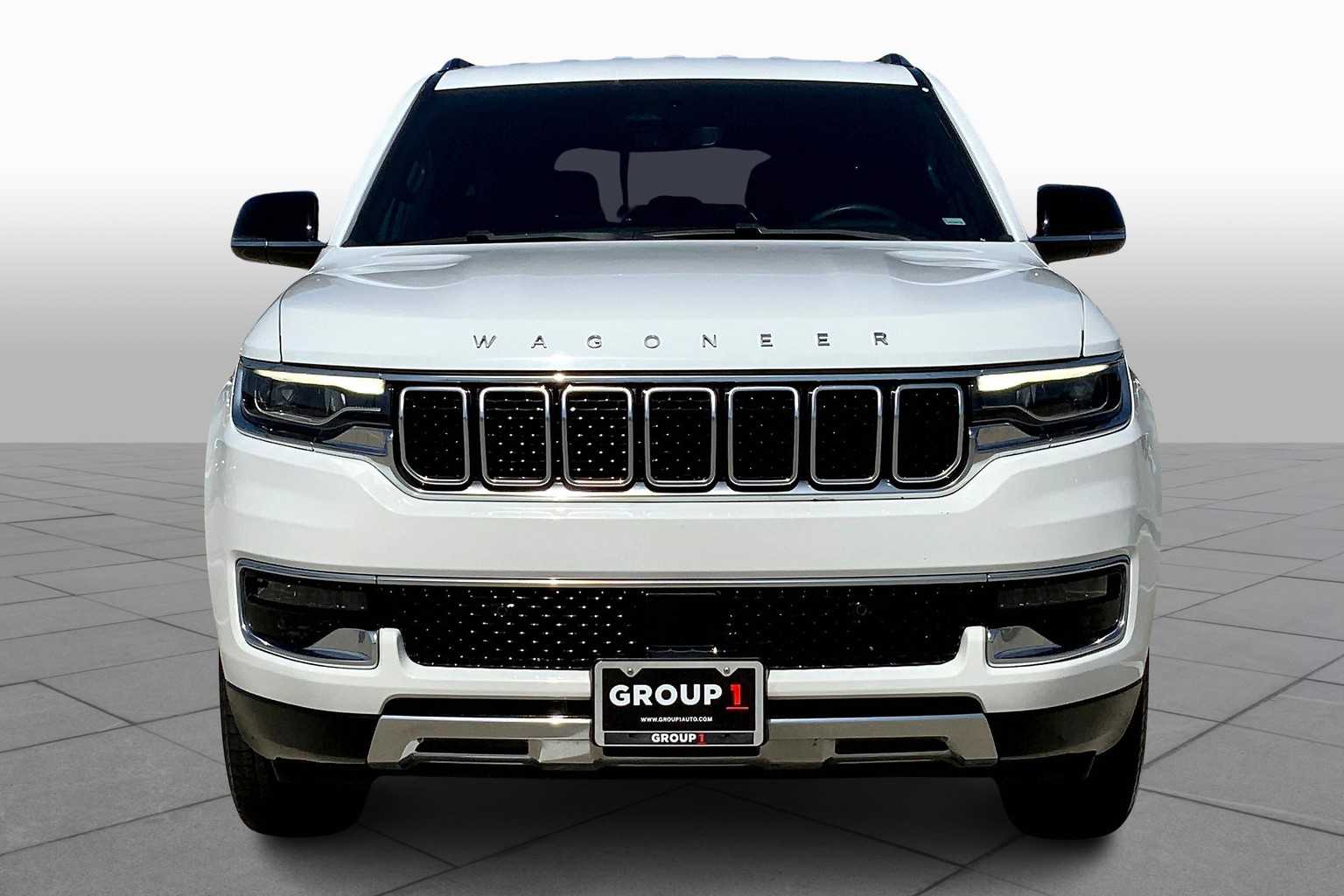 2023 Jeep Wagoneer L Series III photo 3