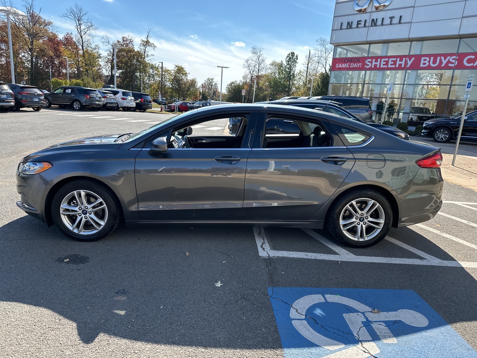 2018 Ford Fusion SE photo 4