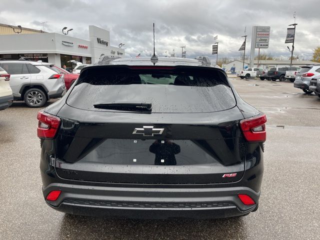 2025 Chevrolet Trax photo 3