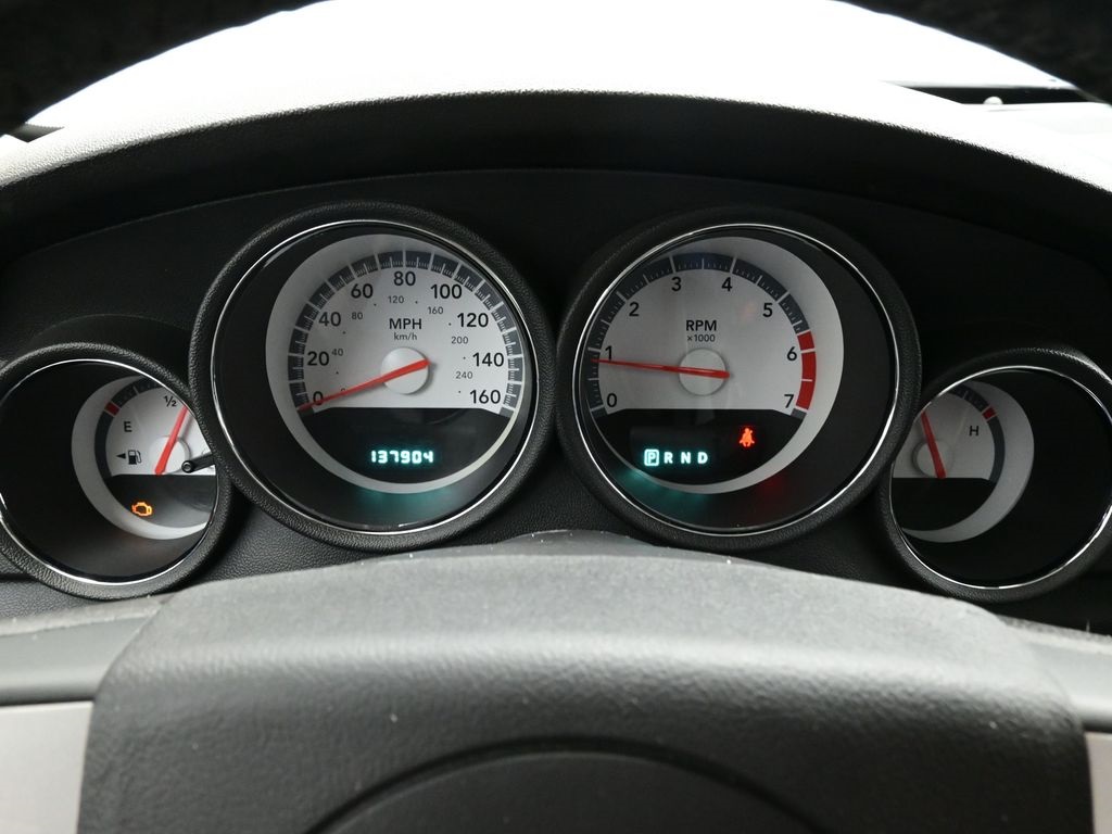 2008 Dodge Charger R/T photo 11
