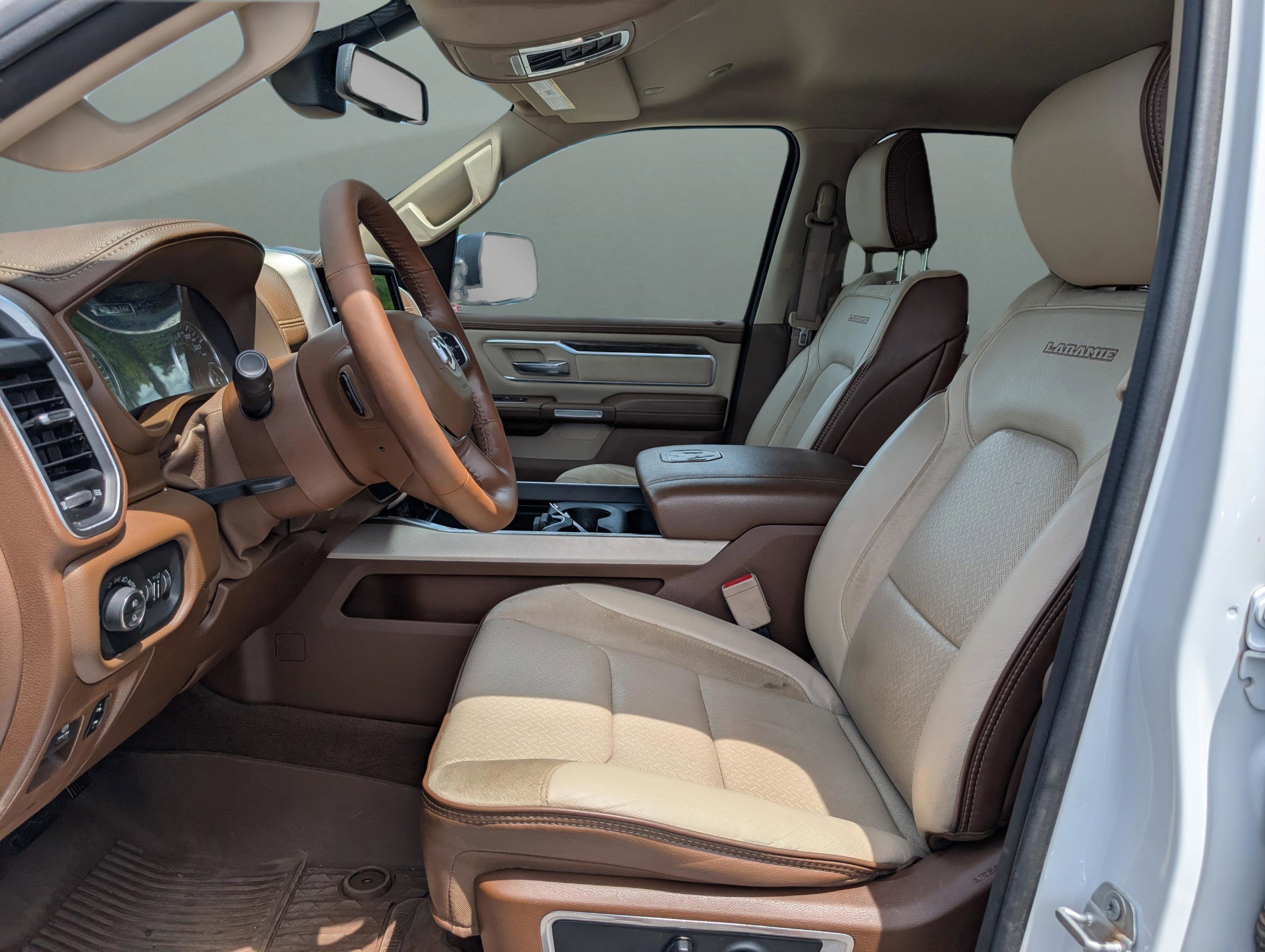 2020 Ram 1500 Laramie photo 11