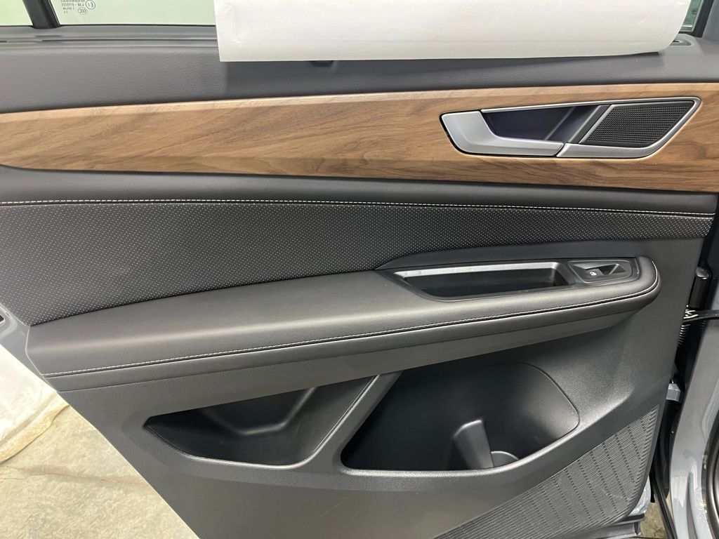 2025 Volkswagen Atlas SE Technology photo 20