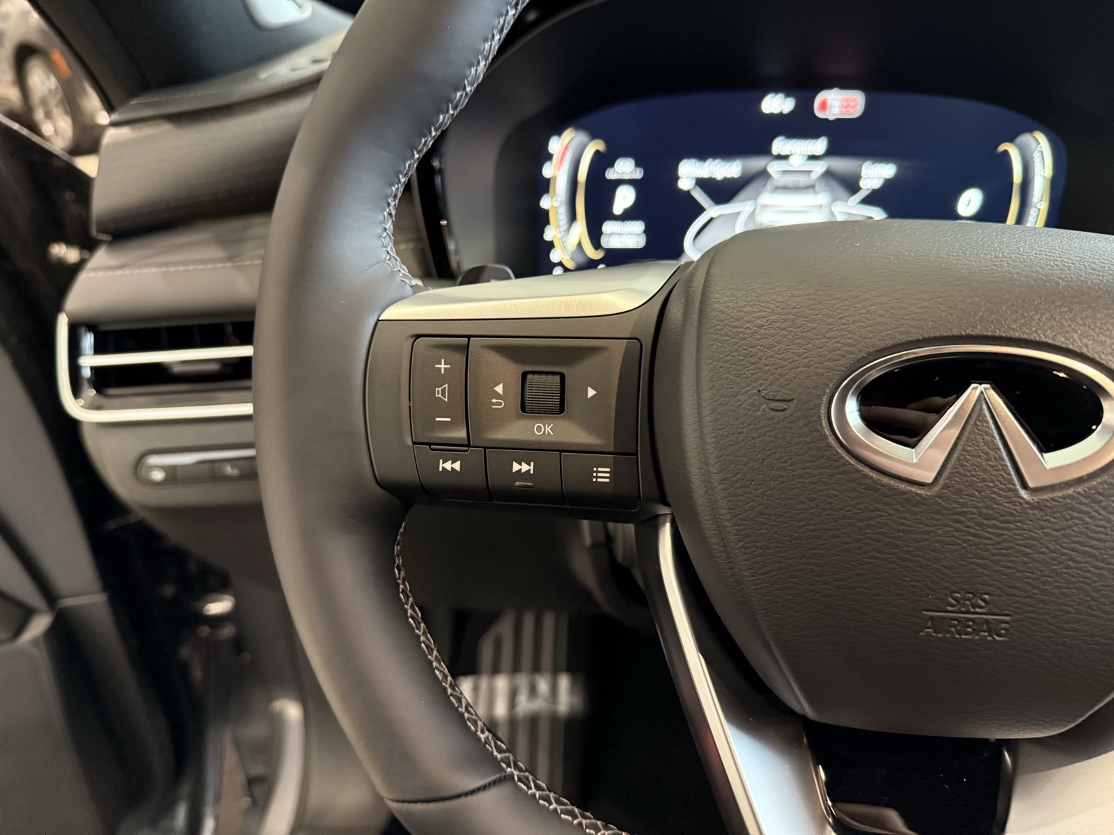 2026 Infiniti QX60 Autograph photo 18