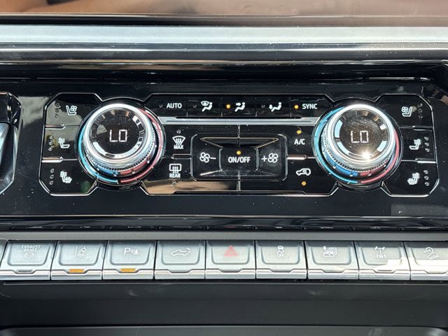 2025 Gmc Sierra 2500 HD AT4X photo 8
