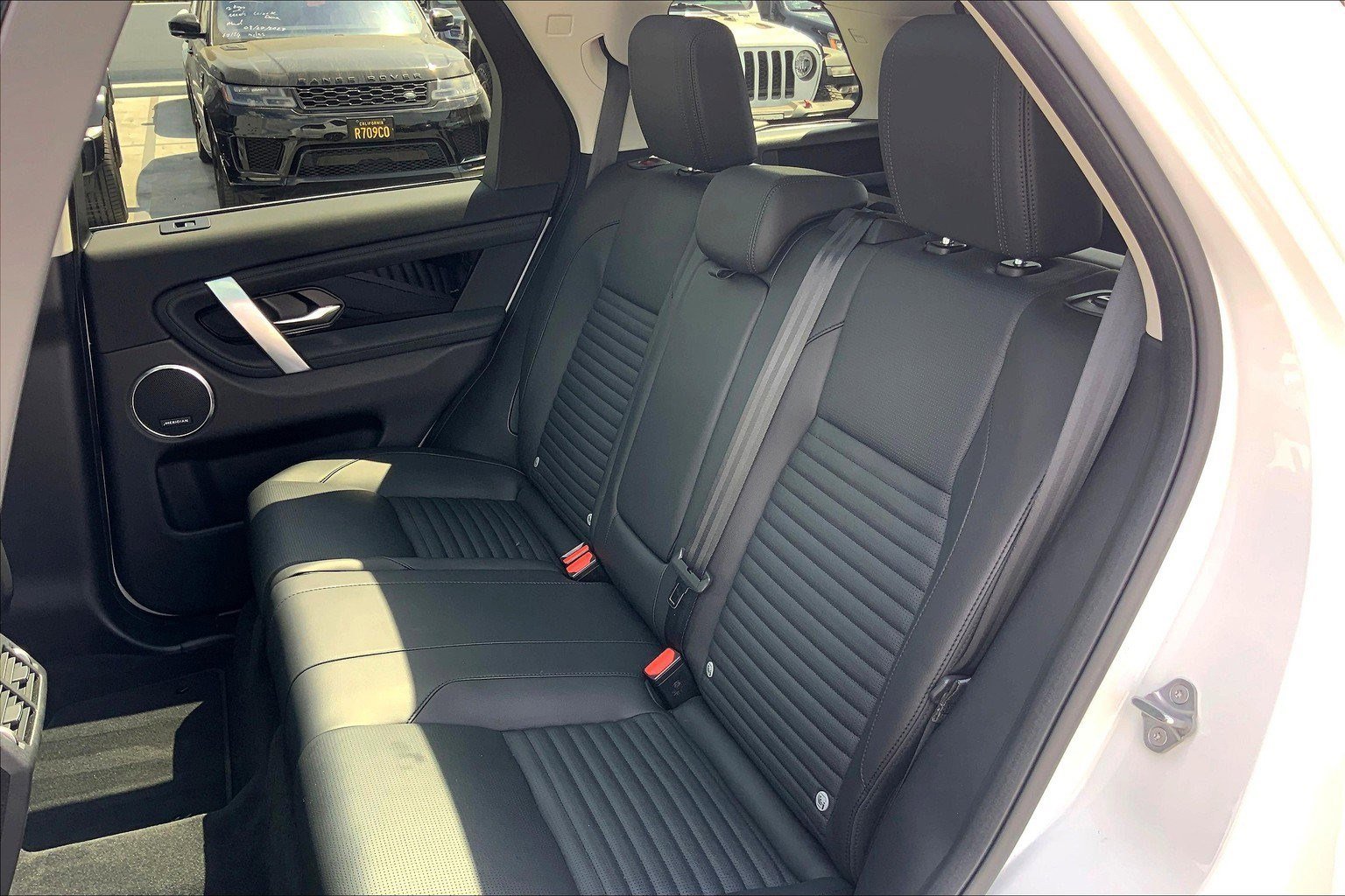 2024 Land Rover Discovery Sport S photo 21