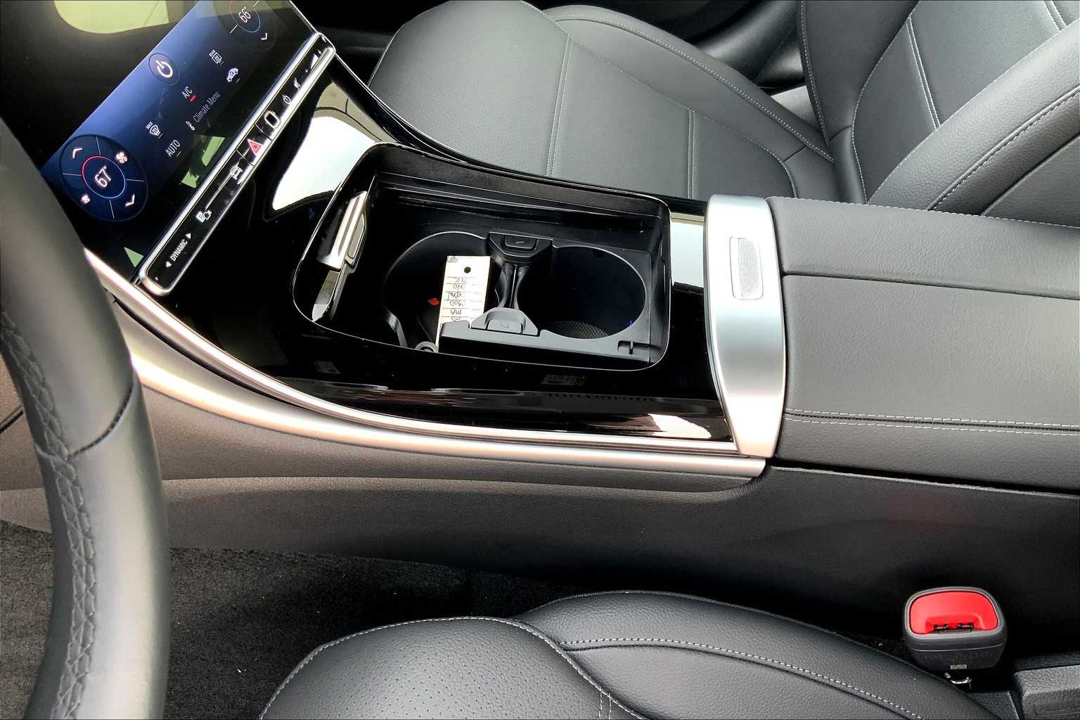 2025 Mercedes Benz C 300 photo 10