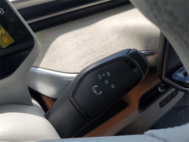 2025 Volkswagen ID. Buzz photo 26