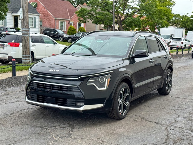 2025 Kia Niro EX Touring photo 7