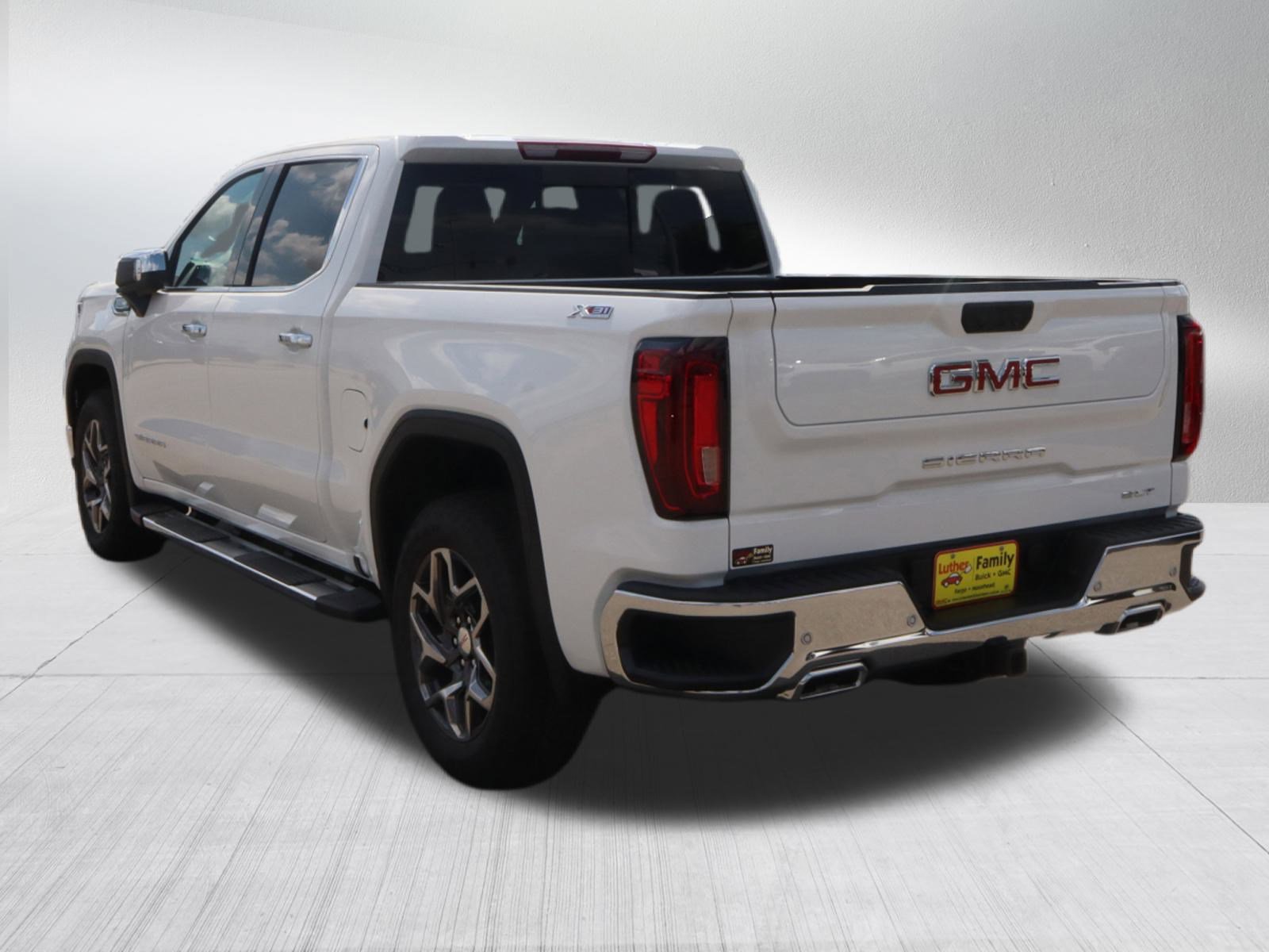 2026 Gmc Sierra 1500 SLT photo 5
