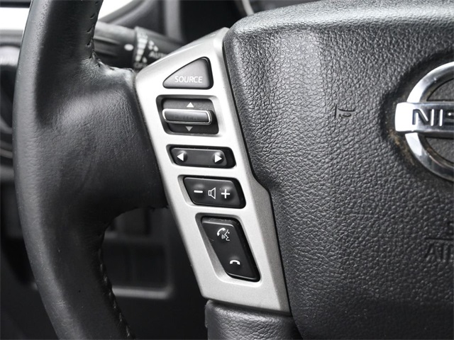 2017 Nissan Titan SV photo 10