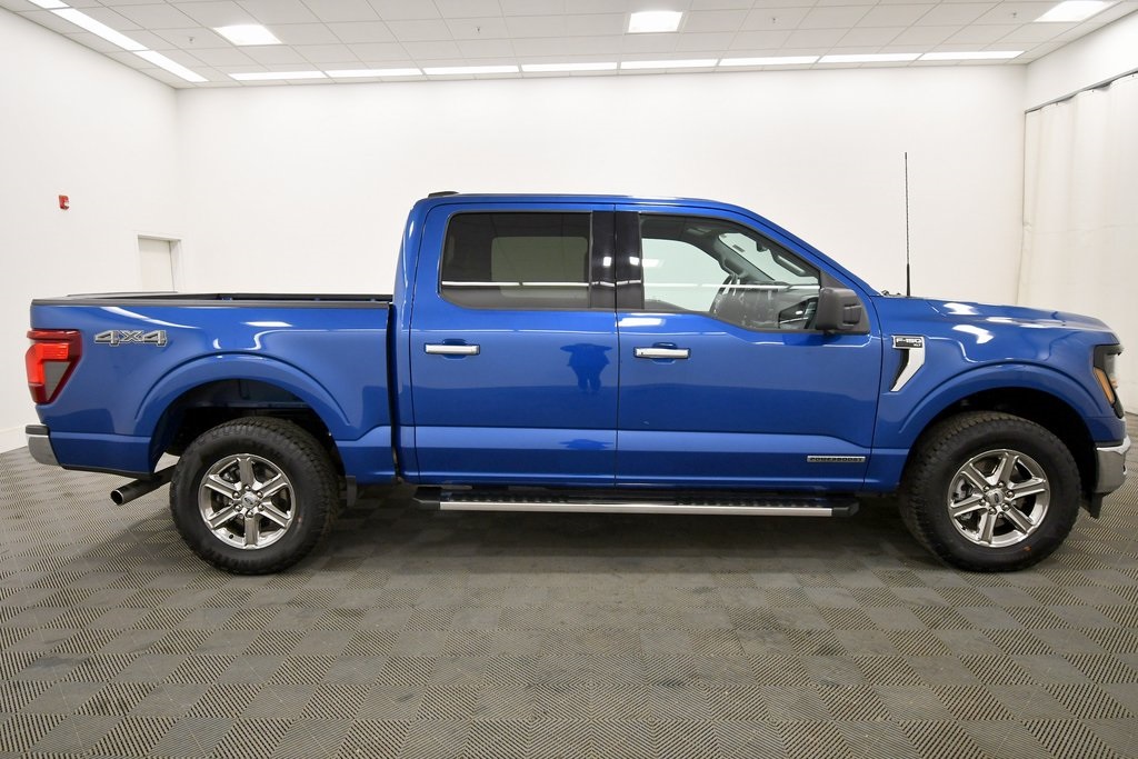 Used 2024 Blue Metallic Ford XLT image 8