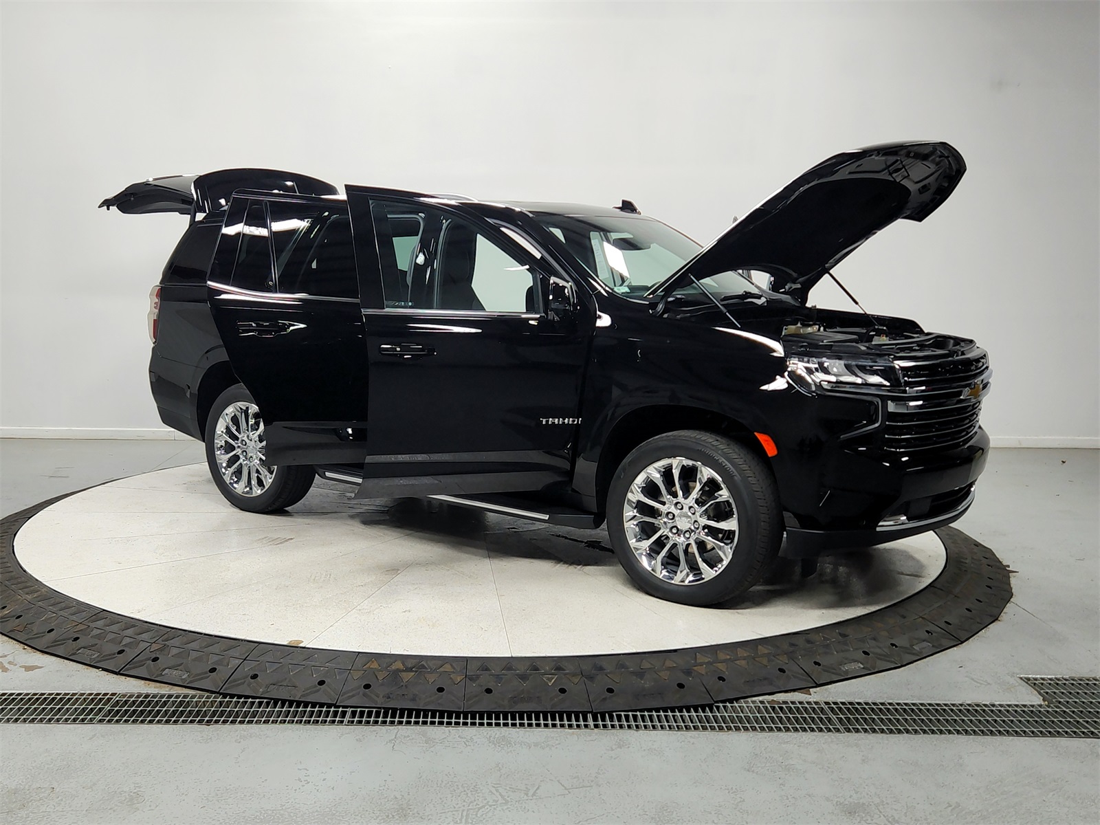 2022 Chevrolet Tahoe LT photo 5