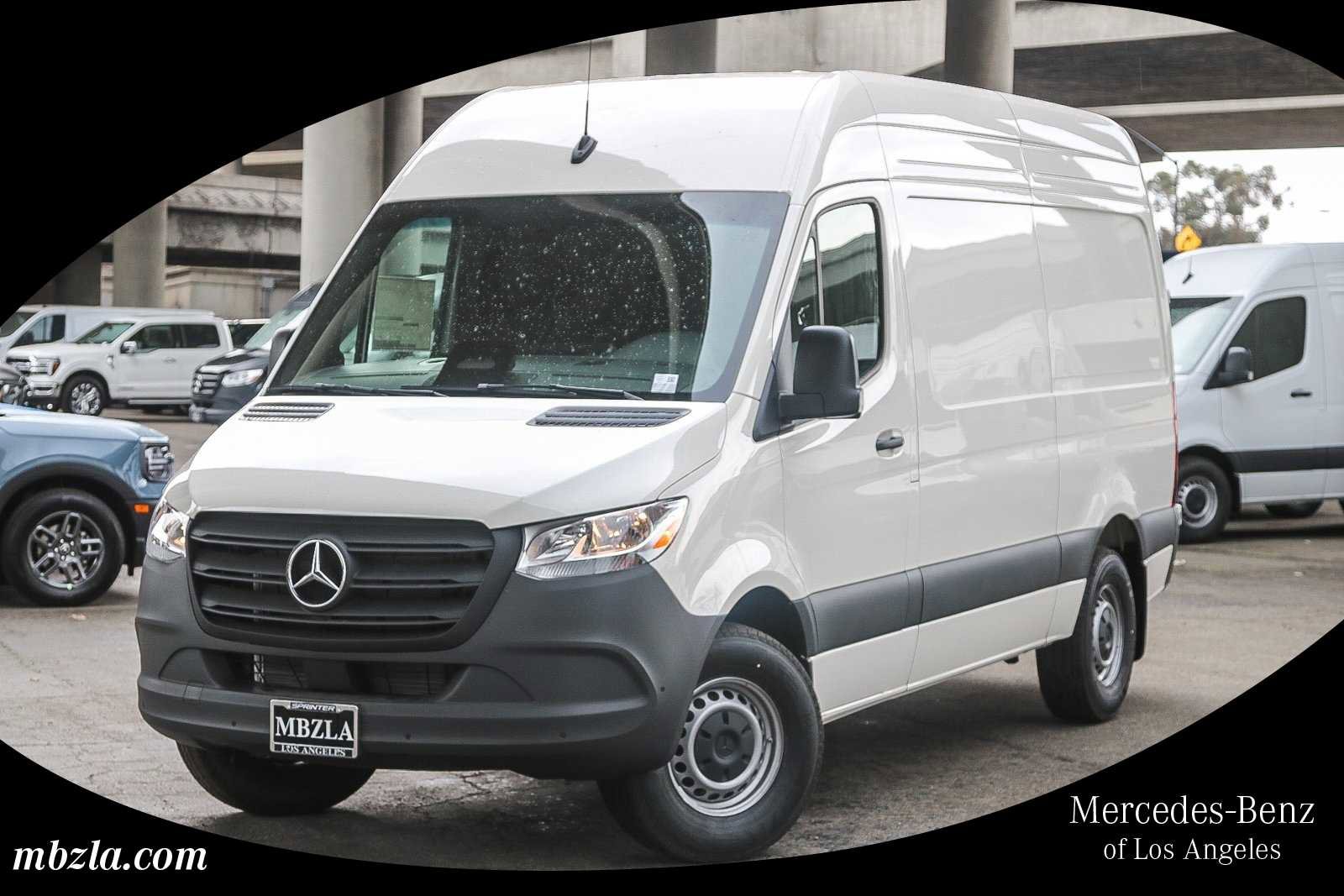 2025 Mercedes-Benz Sprinter Cargo Van Base's photo