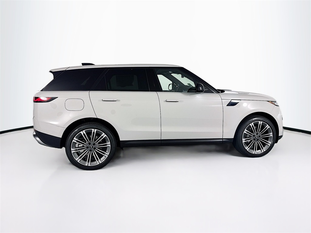 2025 Land Rover Range Rover Sport SE photo 4